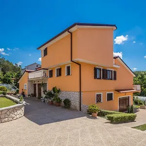 apartment-karmel-viskovo.primorje-gorskikotar.com/